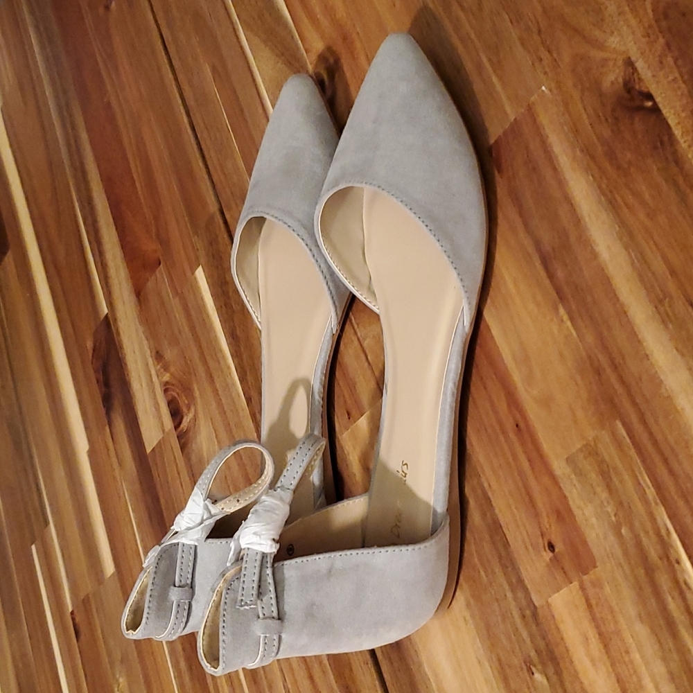 Shoes - Picture 2 of 3